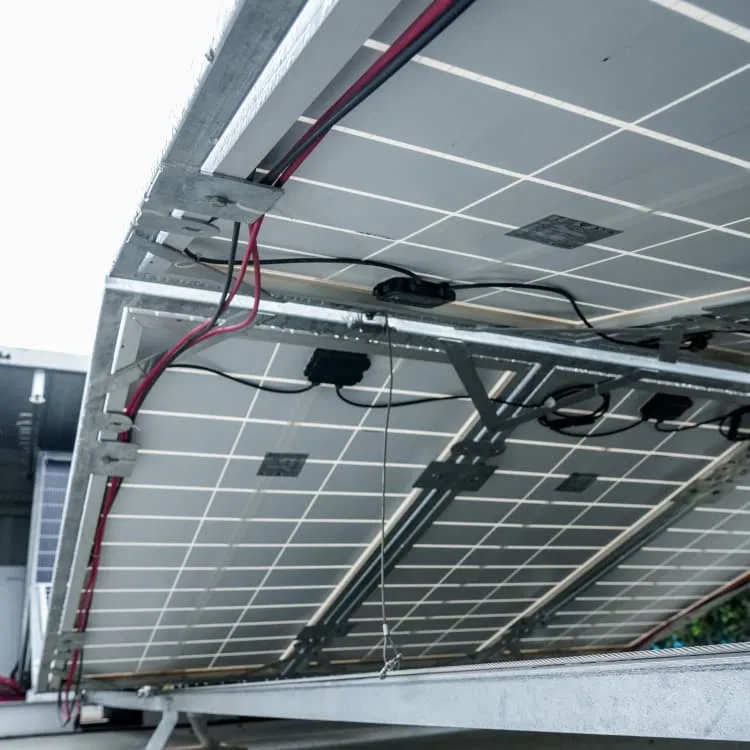Solar panels charge the energy storage cabinet mobile power supply
