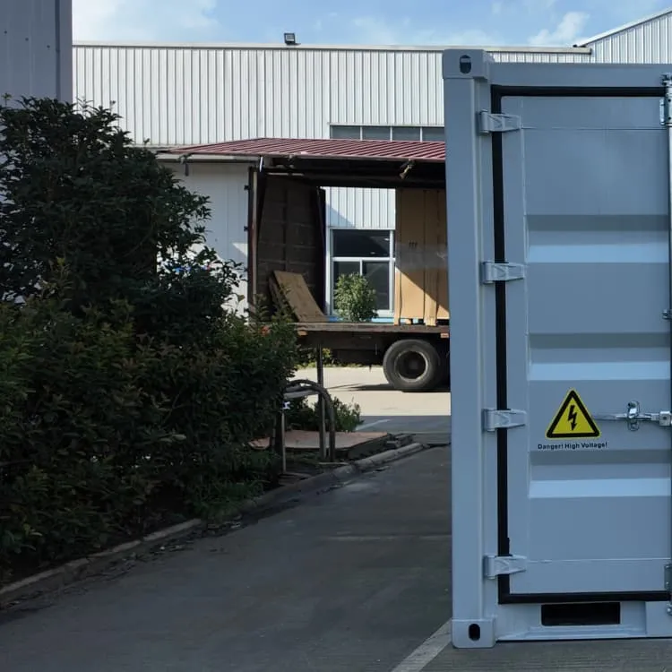 Mobile photovoltaic telecommunications base station